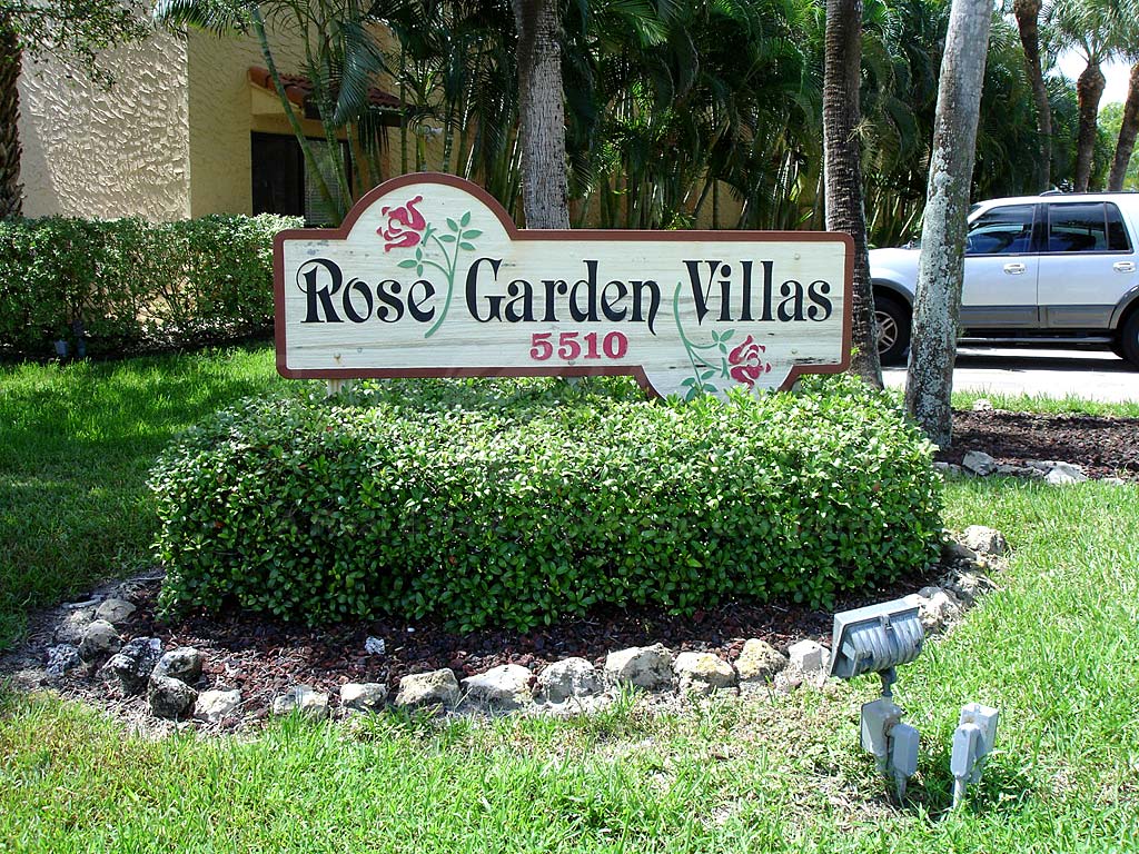 Rose Garden Villas Signage
